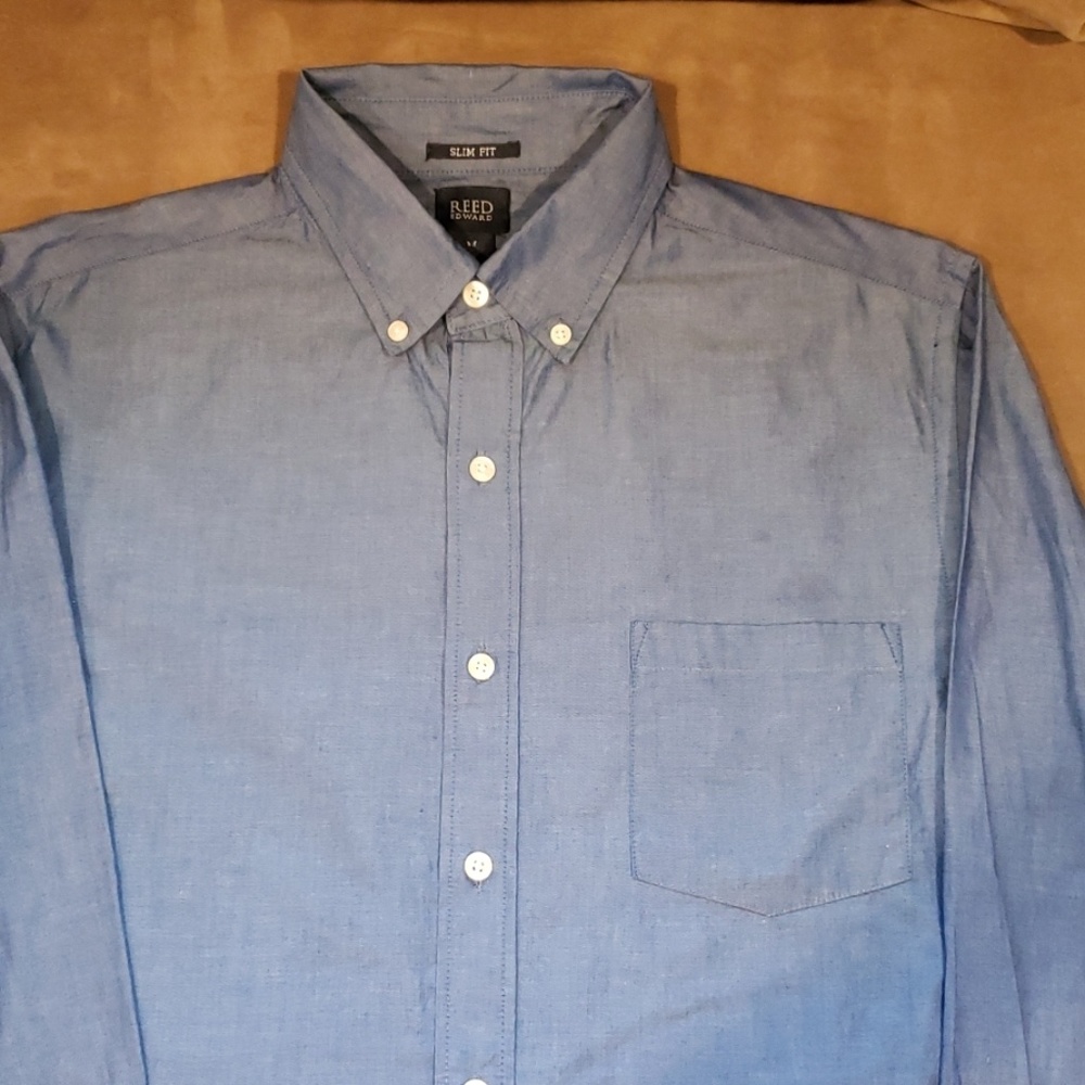 Men's casual botton down shirt